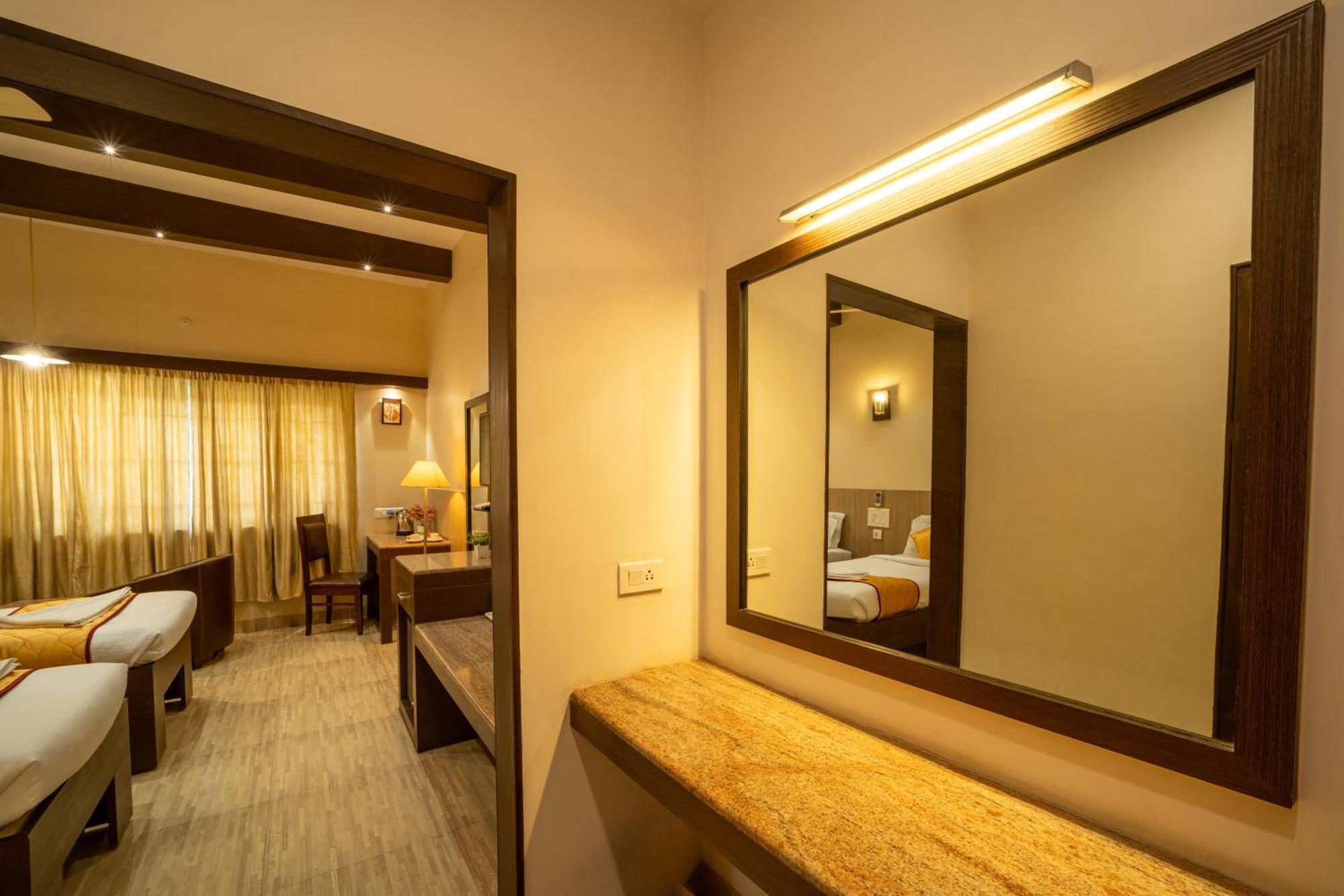 Yagappa Residency Hotel Thanjavur Exterior photo